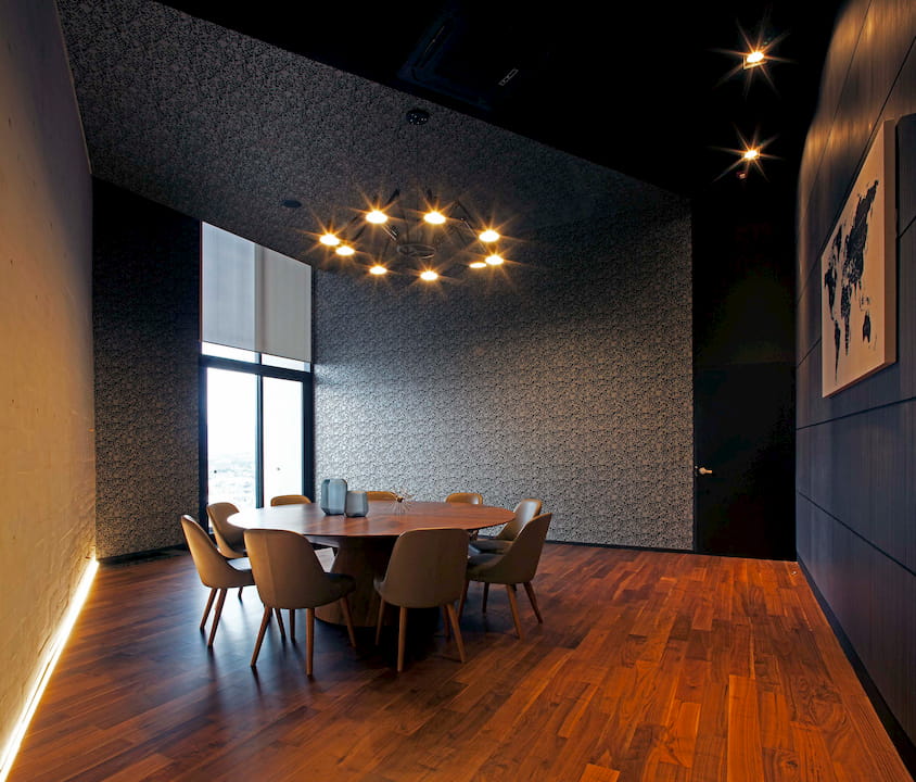 Adamant Leon I Interiores