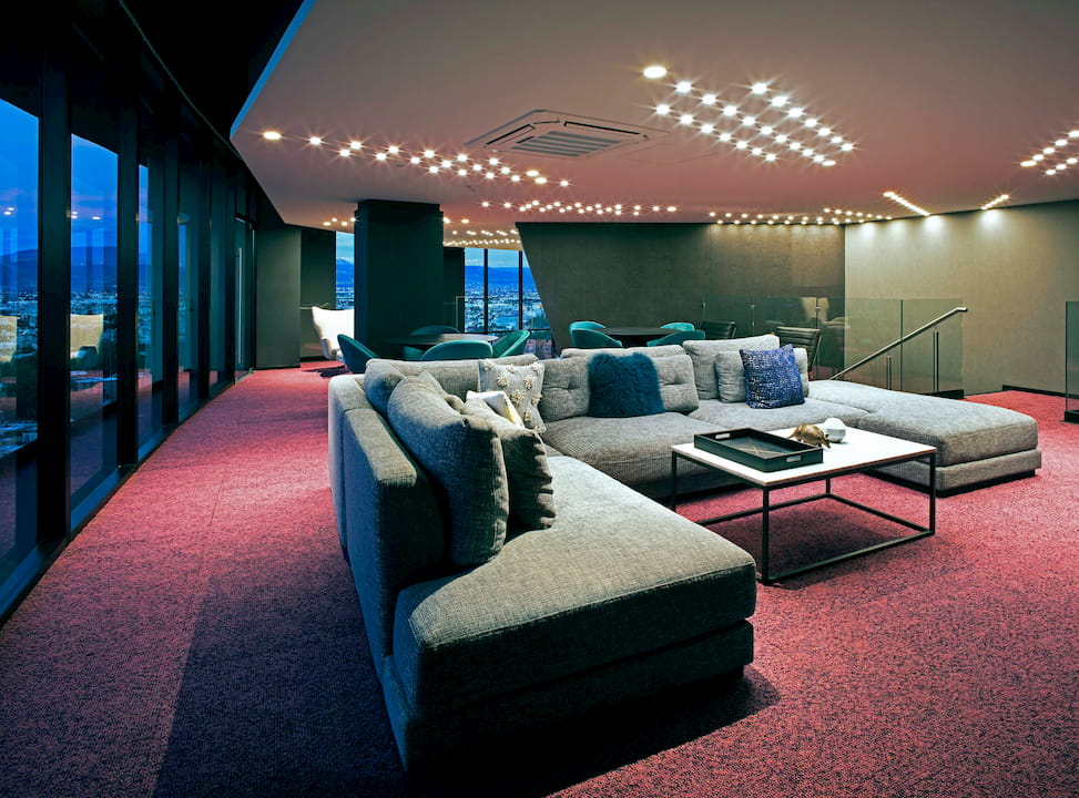 Adamant Leon I Interiores