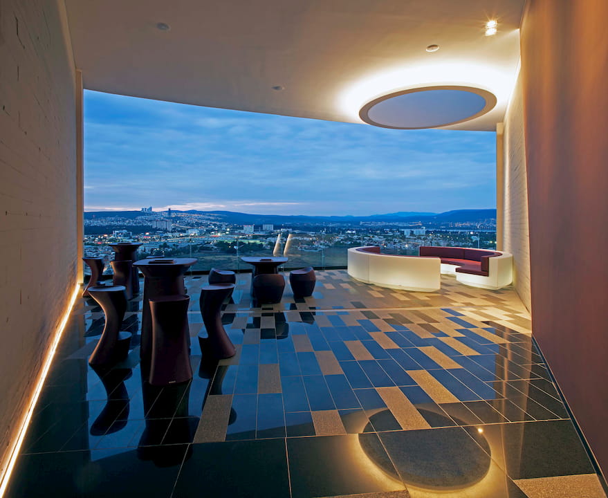 Adamant Leon I Interiores