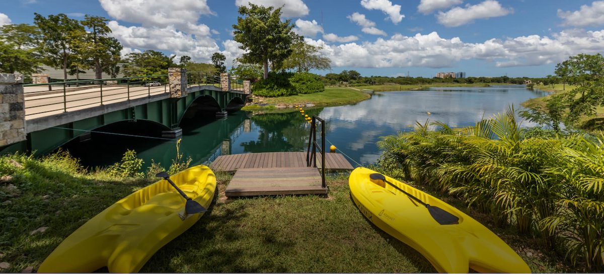 Adamant Mérida amenidades lake-dock