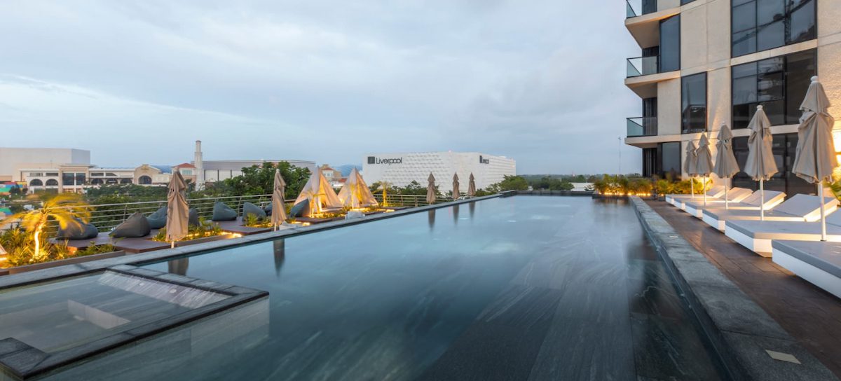 Adamant Mérida amenidades pool