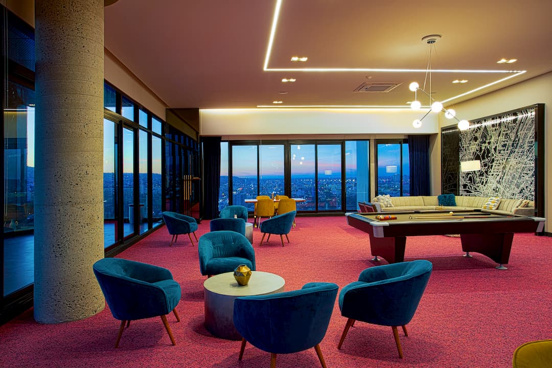 Adamant Tijuana Hipódromo Interiores