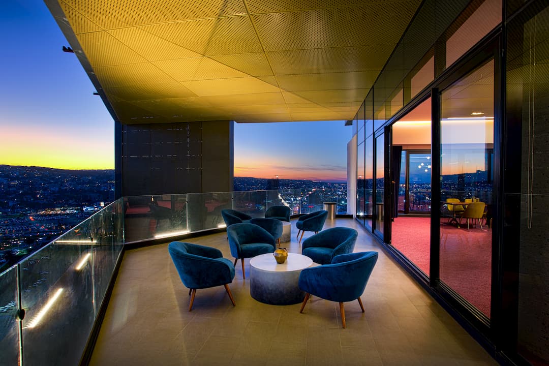 Adamant Tijuana Hipódromo Interiores