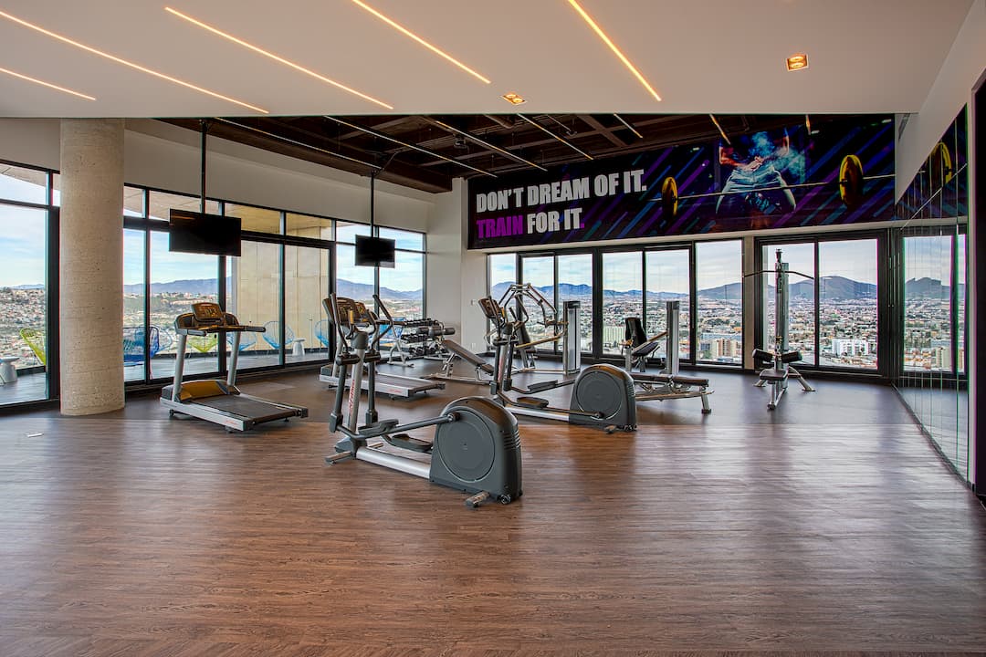 Adamant Tijuana Hipódromo Interiores