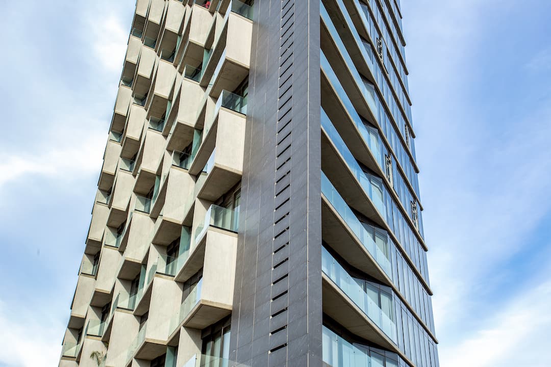 Adamant Tijuana Hipódromo Exteriores